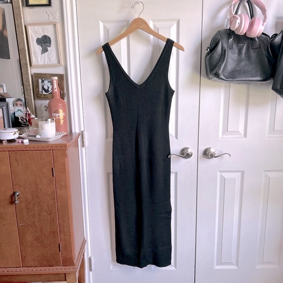 House of Harlow 1960 Dresses & Skirts - house of harlow black ribbed sleeves midi minimalist scandi dress w/ side slit